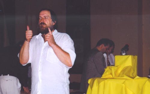 Dr. Wolfgang Kaiser am 11.09.2004 im  Festsaal der Lik�r-Destille bei der Auktion